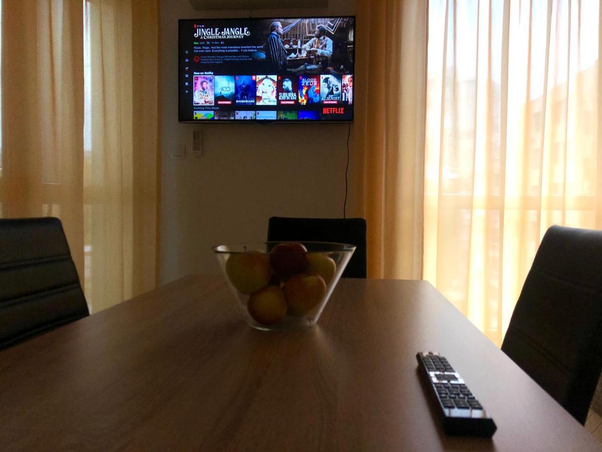 Appartement Grand Saharov à Varna Extérieur photo